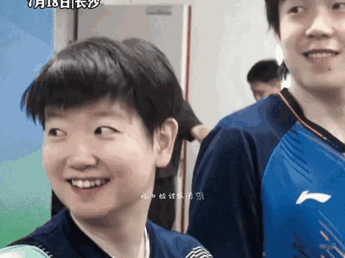☀️九年时光磨不去偏爱！莎莎看大头的眼神依旧满是星光莎头搭档携