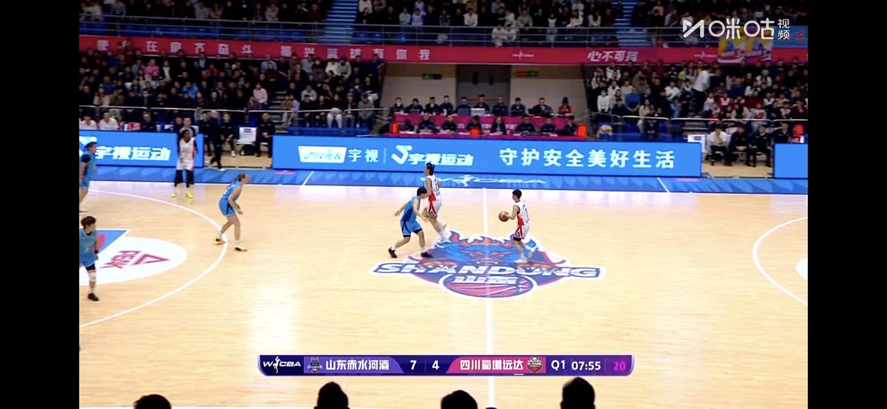 四川女篮三分球是真的投不进啊防守呢，四川女篮和山东女篮都是没有做到位四川女