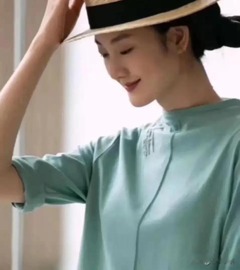 北京中医药大学教授曲黎敏说："人要旺自己，养磁场，最顶级的养生不是运动，也不是