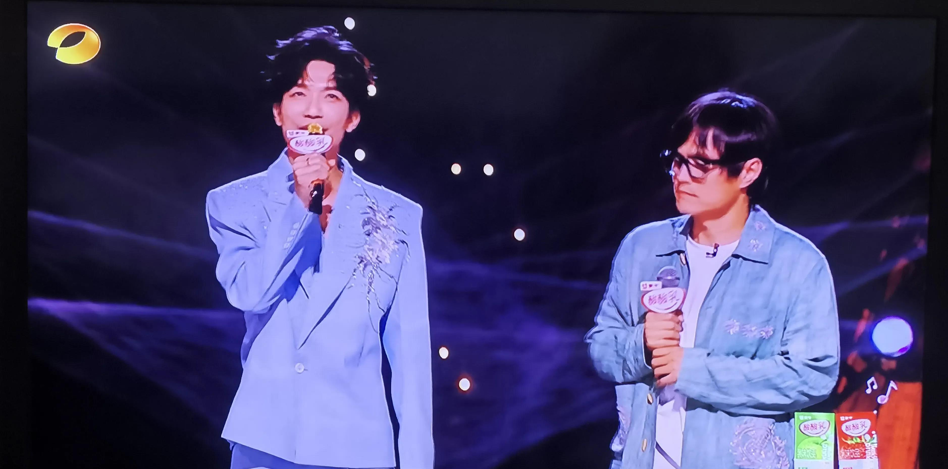 《歌手2025》第八期，有三首歌值得一听，者来女今天表现不错，被淘汰挺可惜的！