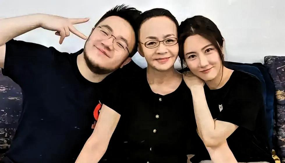 张本美和：国乒未来十年最凶险的“兴奋剂”，15岁少女撕裂世界前十的恐怖实力