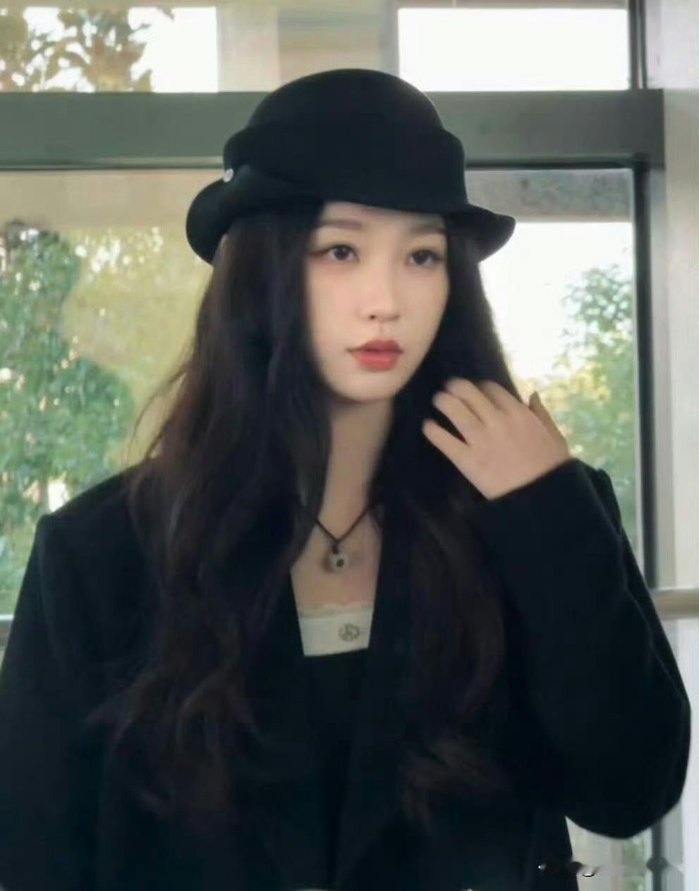 12月3日，虞书欣是不打算回内娱了么？《双轨》环内娱，率先官宣在北美播出！自