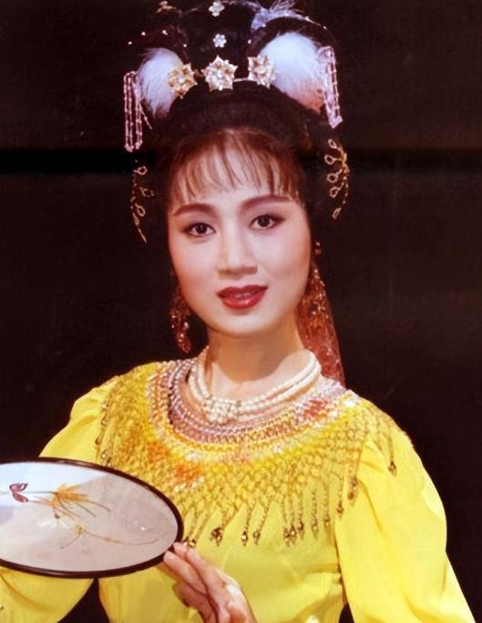 2024年9月，网红郭有才在安庆做了一场户外直播。他在直播中说了一句话：“黄梅戏