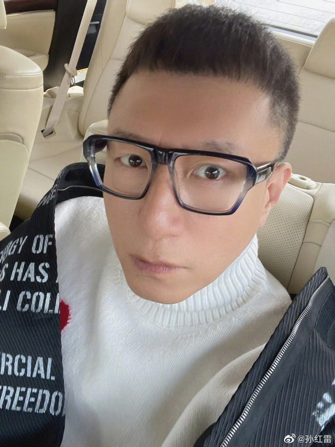#谁给孙红雷P成这样的#这P图手艺直接把经典老梗翻新，看完笑到我水都喷屏幕上​