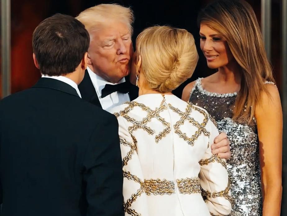 特朗普见了马克龙妻子很热情啊！马克龙站在一旁，看着这场景作何感想呢？马克龙这