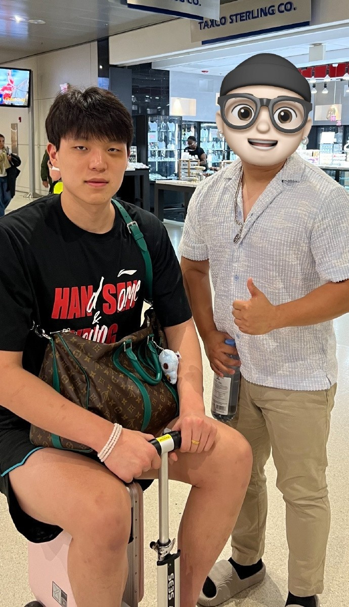 那么问题来了被谁肘的[doge]杨瀚森训练被肘成熊猫眼​​​