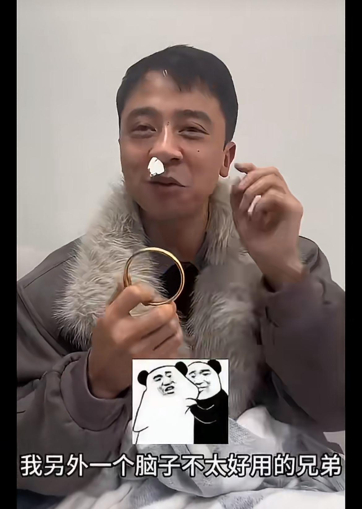 昆明的奇葩事，一大姐被渣男伤了，一狠心把渣男送的金镯子给丢河里了，拍了个视频发痘