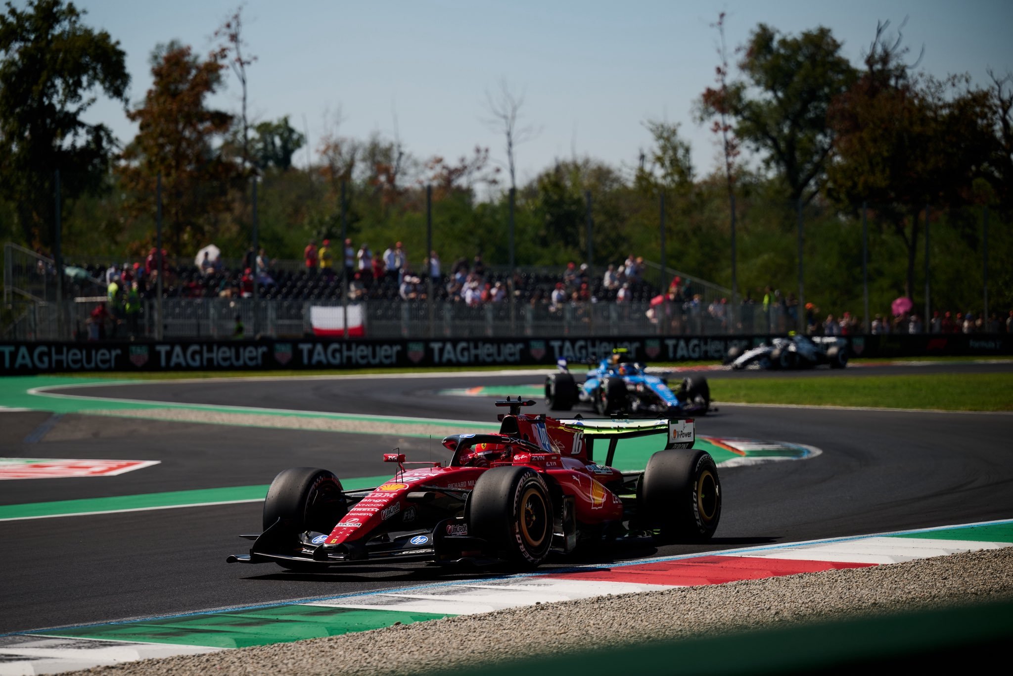 F1意大利FP1：勒克莱尔做出最快，领先队友汉密尔顿，拉塞尔在第3，再往后是劳森