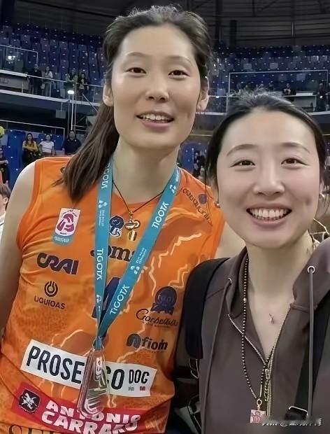 【姚迪的签约】姚迪签约意大利豪门女排俱乐部科内利亚诺，与朱婷携手征战2026一