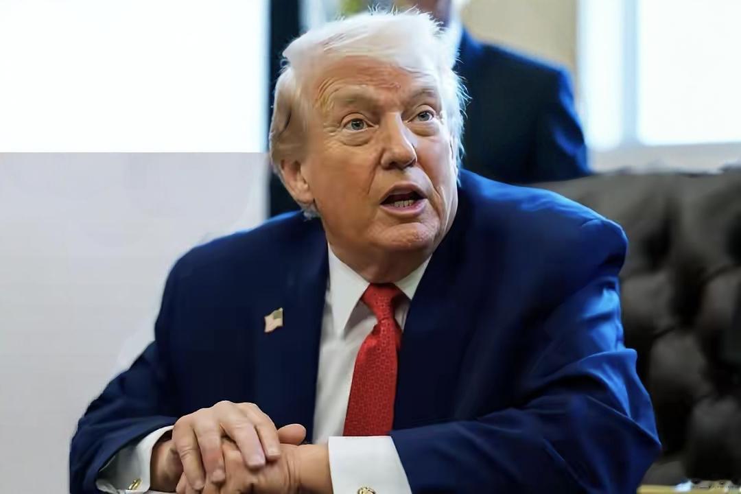 特朗普4月要访华，但这趟行程可没法按他的想法来。咱们外长王毅早把话挑明：“居高临