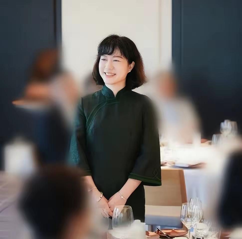 翁帆的遗憾翁帆的遗憾不是没有属于自己的孩子,也不是金钱物质上的匮乏。而是以后