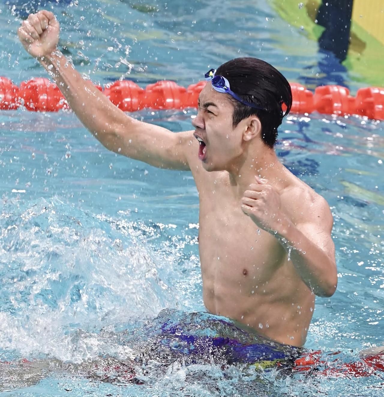 终于理解张展硕为啥放弃400米混合泳了，理由很简单，打个比方，假如你跑完