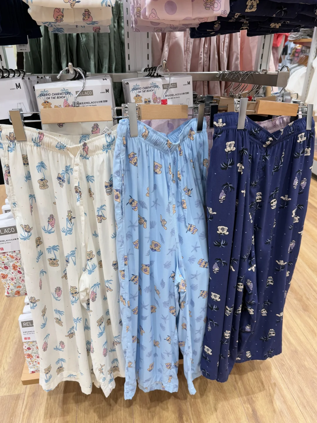 优衣库新的。。。黑皮三丽鸥