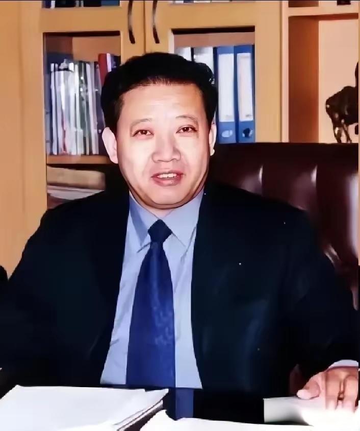 葵花药业老板关彦斌，跟女秘书搞出了私生子，原配张晓兰知道后二话不说放弃16亿财产