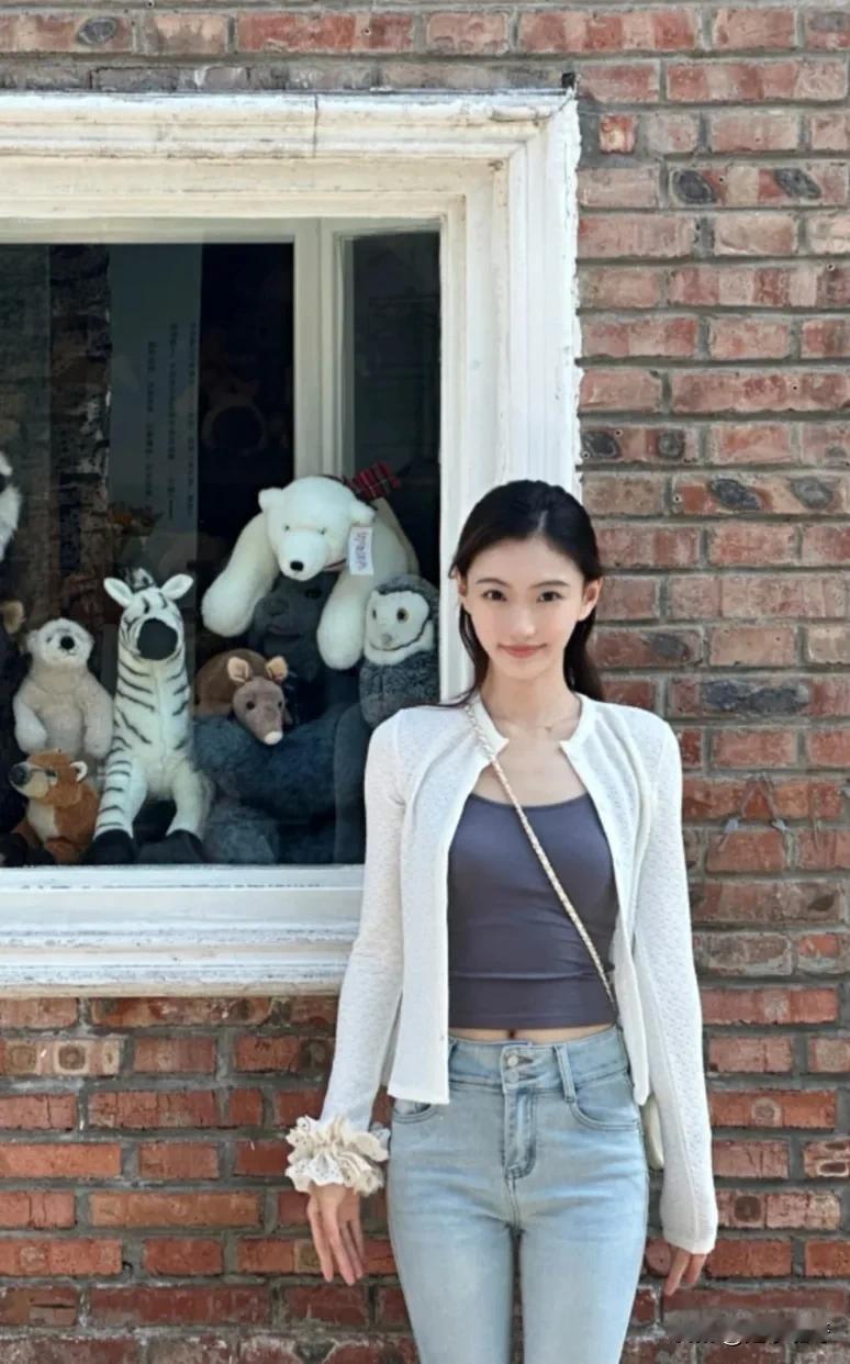 女生怎么穿搭会看上去很优雅