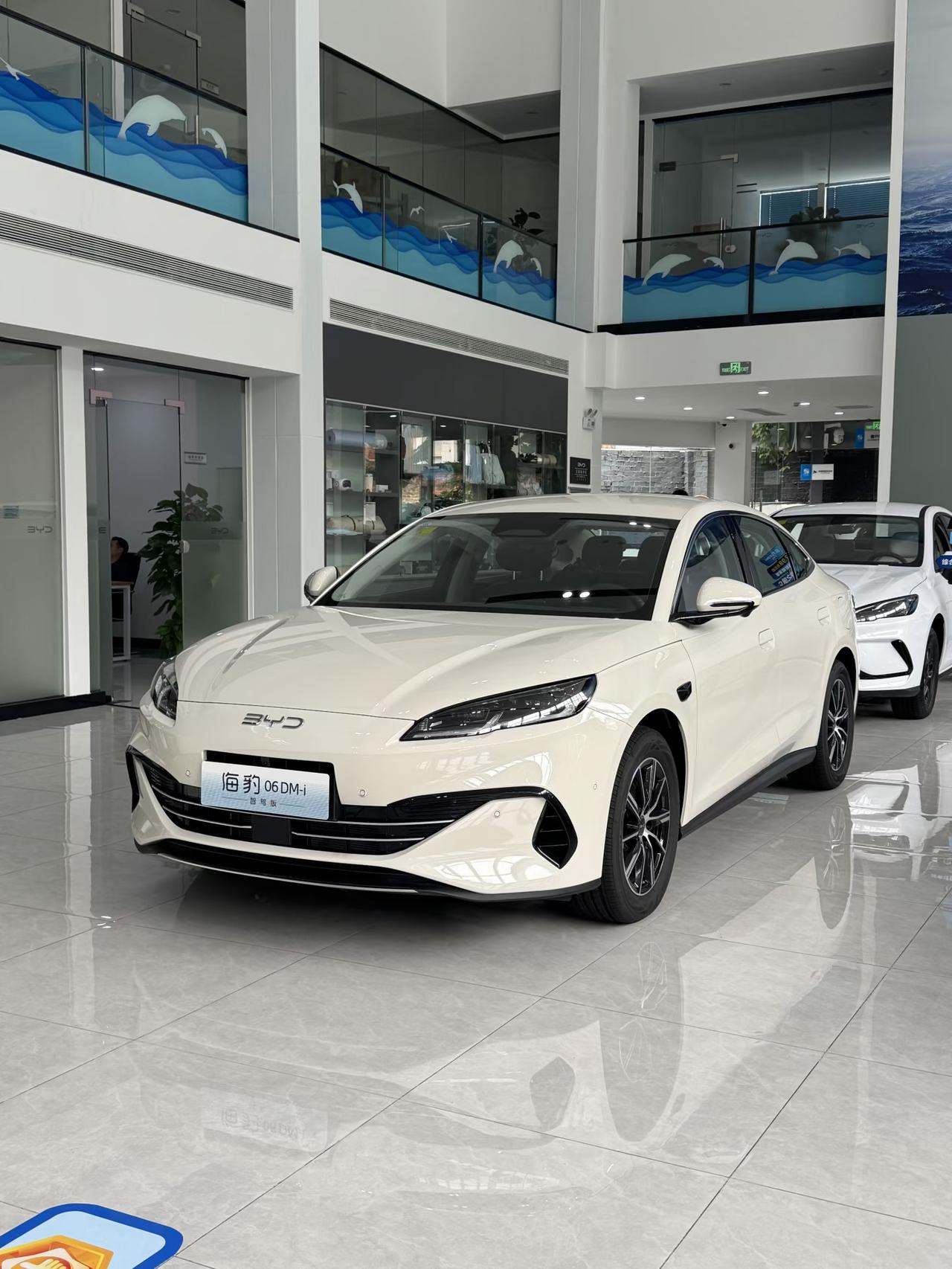 连个发布会都没发，官方发了一张图片就当是海豹06dm超享款上新了吗？前几天比亚迪