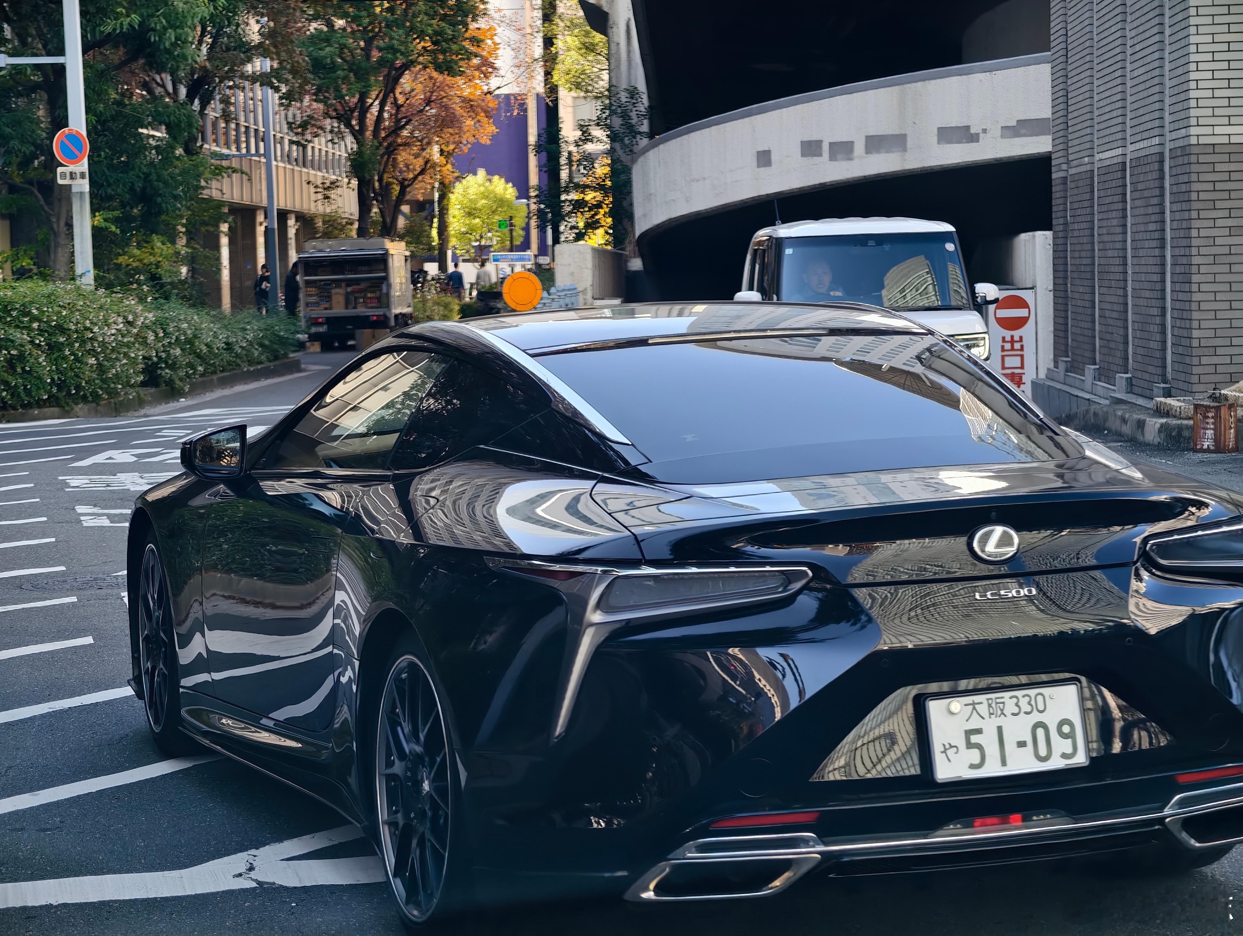 封关后进出海南岛受影响吗好多朋友可能会想，海南封关了，在岛内买进口大排量车是不