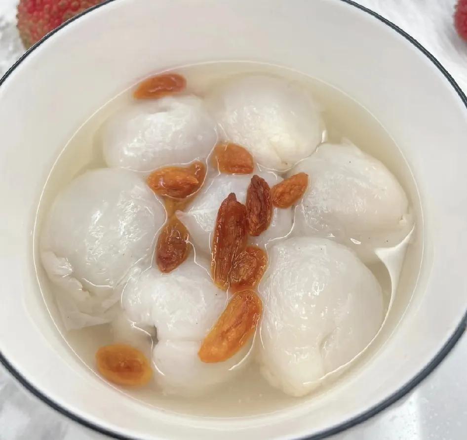 万万没想到，荔枝还能蒸着吃，而且还有这么多功效。又到了吃荔枝的季节，早几天房东