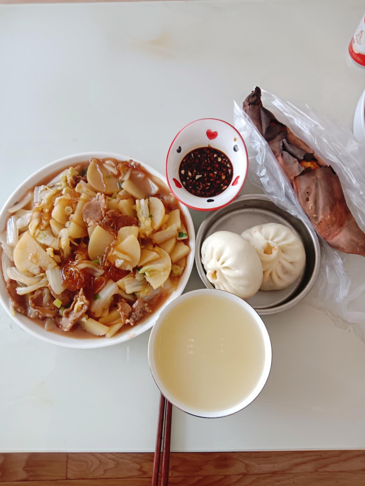 好几天没在楼里吃饭了感觉就是不一样[捂脸哭][捂脸哭][捂脸哭][大笑][大笑][