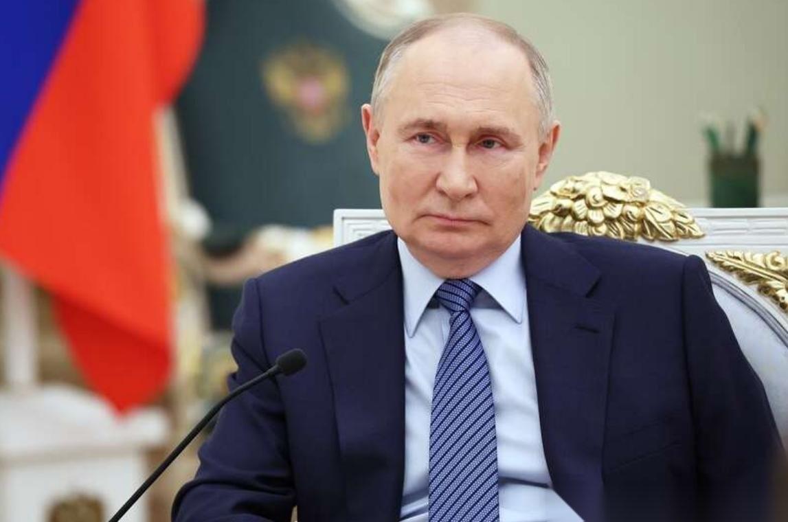 看了伊朗战场情况，回头看看中国，卢卡申科抛出神预测，字字戳中特朗普死穴！可能有