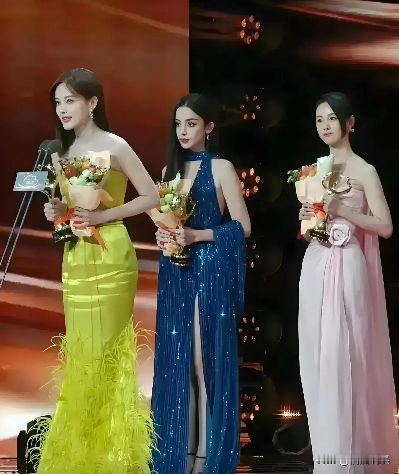 李一桐是个谜啊！论颜值，艳压娜扎，论身材，不输张天爱，论资源，是于正团队的