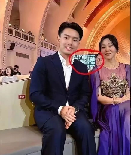 太冷门了！今晚的白玉兰最佳女主角居然是闫妮，之前全网预测的大热门宋佳居然沦为陪跑