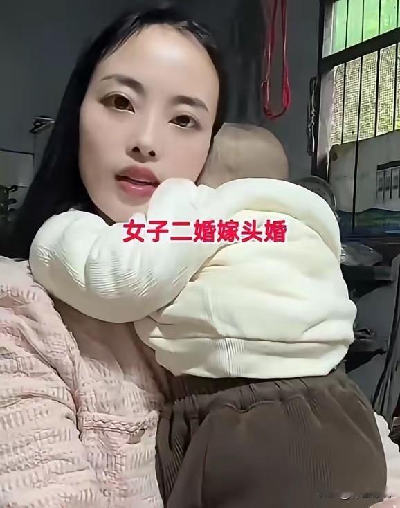 重庆一名40岁女子，前夫是一名工厂技工，月薪9000元且全数上交，不沾烟酒，只是