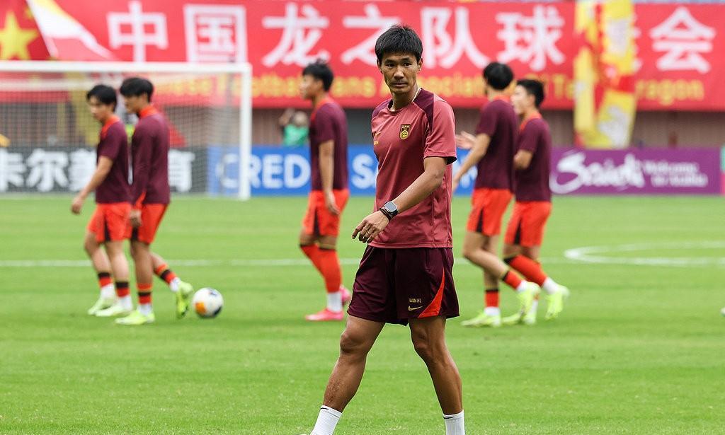 专家组初步评定，U14和U15国足主帅人选倾向本土教练。媒体报道，经中国足协专