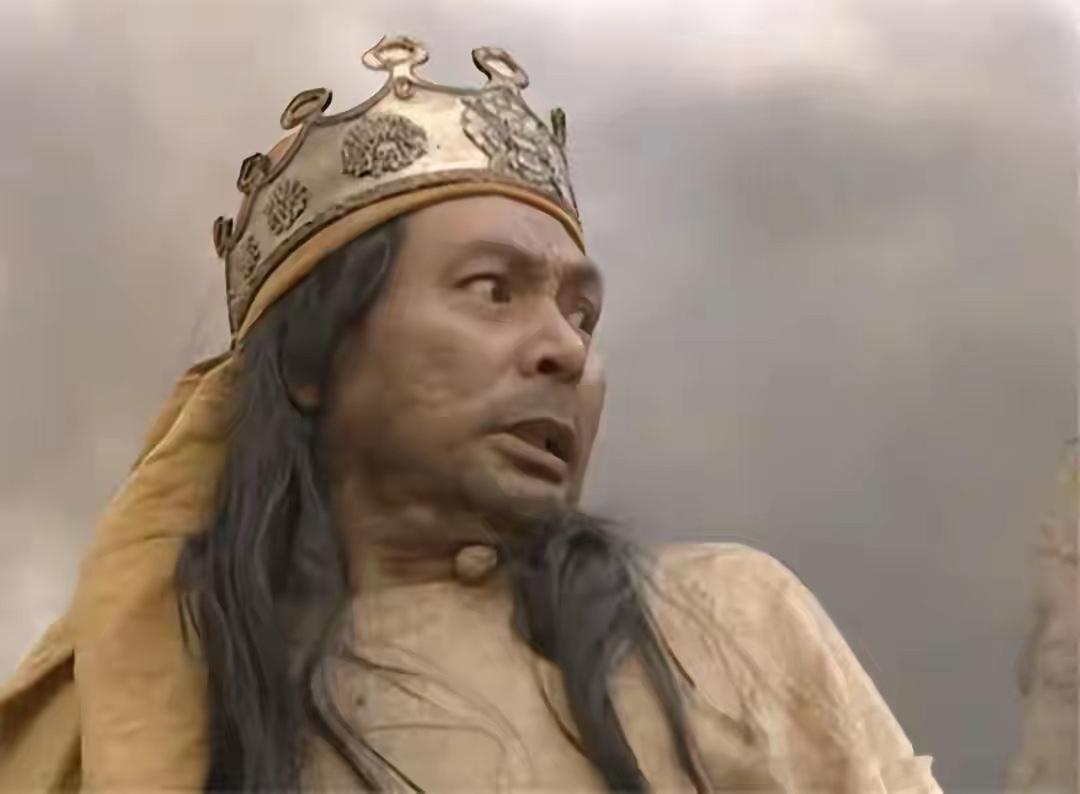 1860年深秋，安庆城下，曾国藩把湘军的老本全押了上去。咸丰皇帝催他去救苏州、常