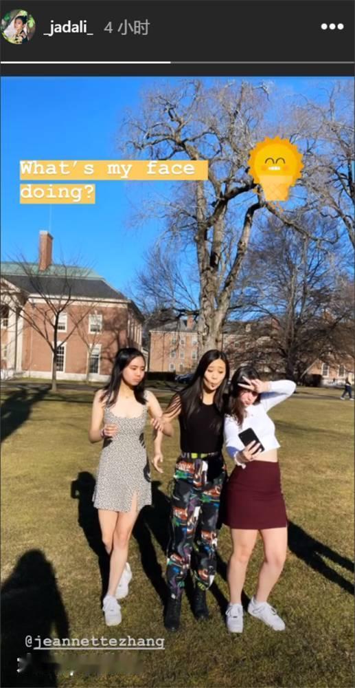 李连杰小女儿平时蛮淑女的，搞怪起来像变了个人似的。父母都是演员，她身上应该也有演