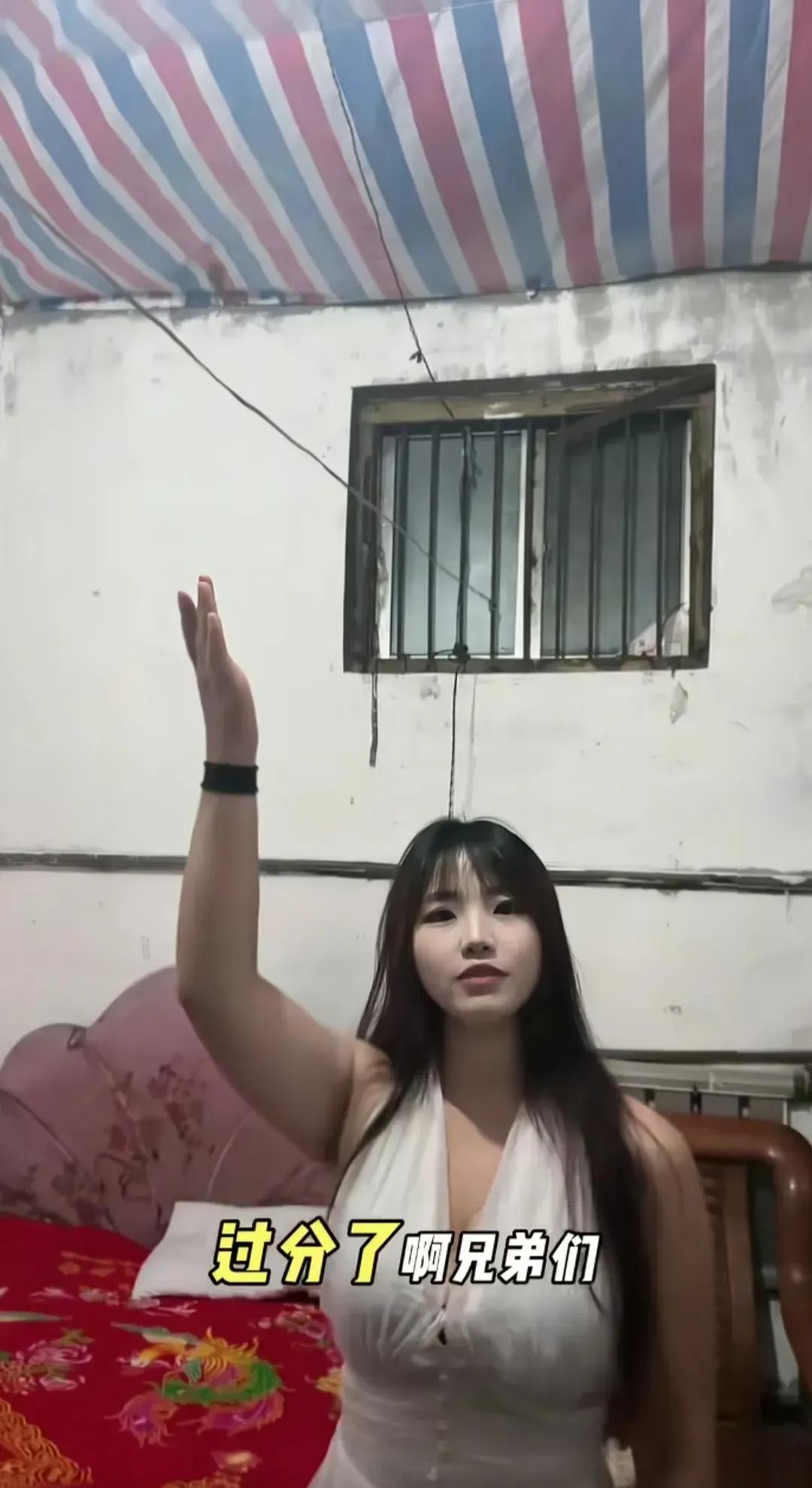 看到中原御府女业主的卧室，我终于知道她为何能够为了自己的新房交付这么拼。中原