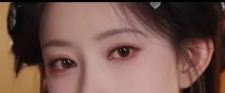 像，真的像，我觉得是眉眼像