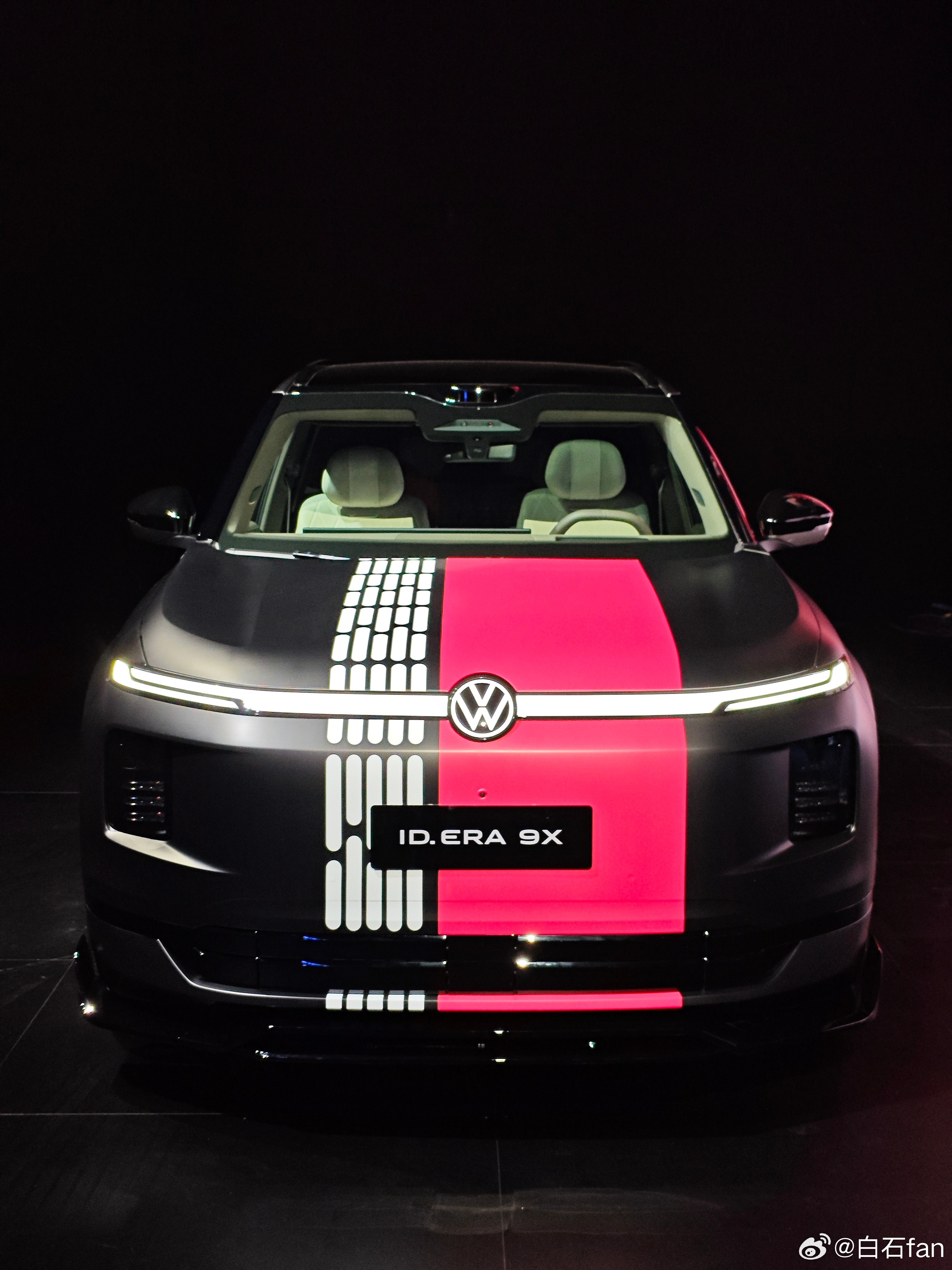 上汽大众的ID.ERA9X，号称“德系满级旗舰SUV”，看完发布会，总得感觉就