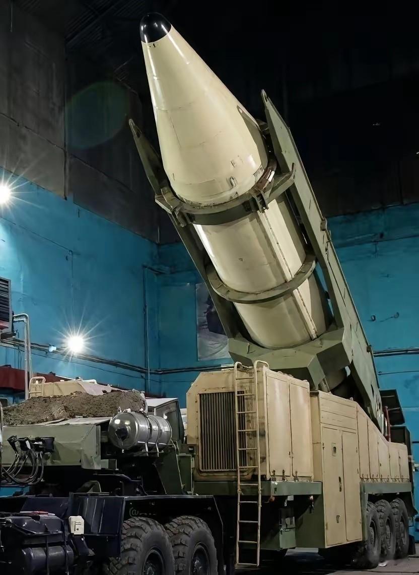 伊朗发现了什么？以色列媒体报道，伊朗突然紧急转移中程弹道导弹部队。正在向伊朗东部