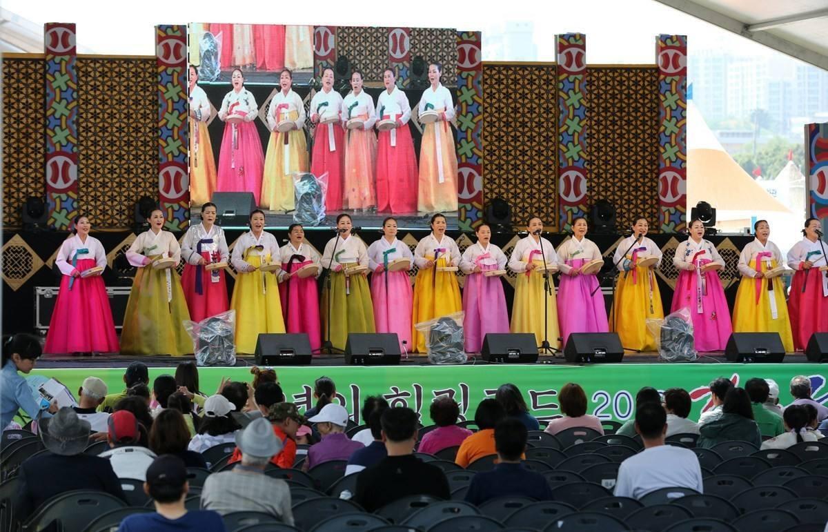 从文化立国到文化窃国，韩国是怎么陷入虚无主义深渊的？说穿了就是“恨”，恨殖民者的