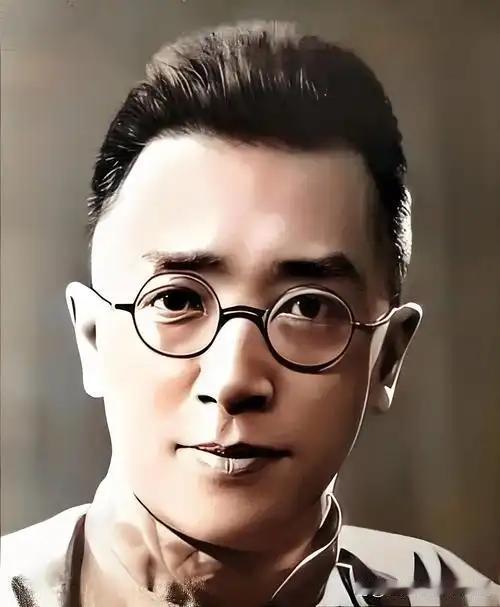 很通透的一段话：“成功的最大秘诀，是顺着人性做事，逆着人性做人。人性不喜欢听实话