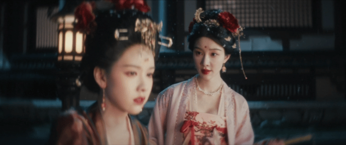 露芜衣心脏是雾妄言的谁能拒绝这种共生羁绊啊！露芜衣的心跳就是雾妄言的心跳，记忆