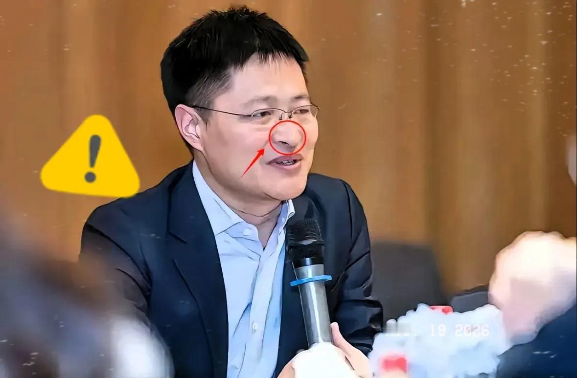 刚跟家里那位聊起赵海峰这事儿，他冷不丁冒出一句：“看那人长相就不是善茬，鹰钩鼻一