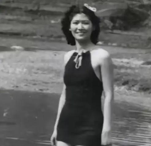 1914年，31岁的阎锡山，娶了14岁的小妾，结婚当晚，阎锡山对小妾说：
