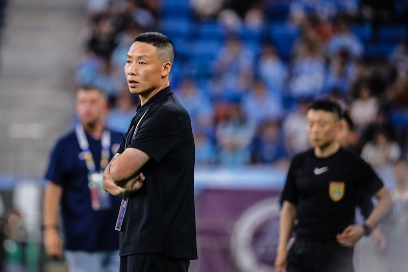 记者: 新鹏城总监到集团总部告陈涛状, 过度干预主帅工作