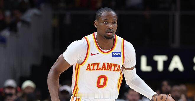 据ESPN记者JoeVardon报道，消息源透露，克利夫兰骑士在招募勒布朗-詹