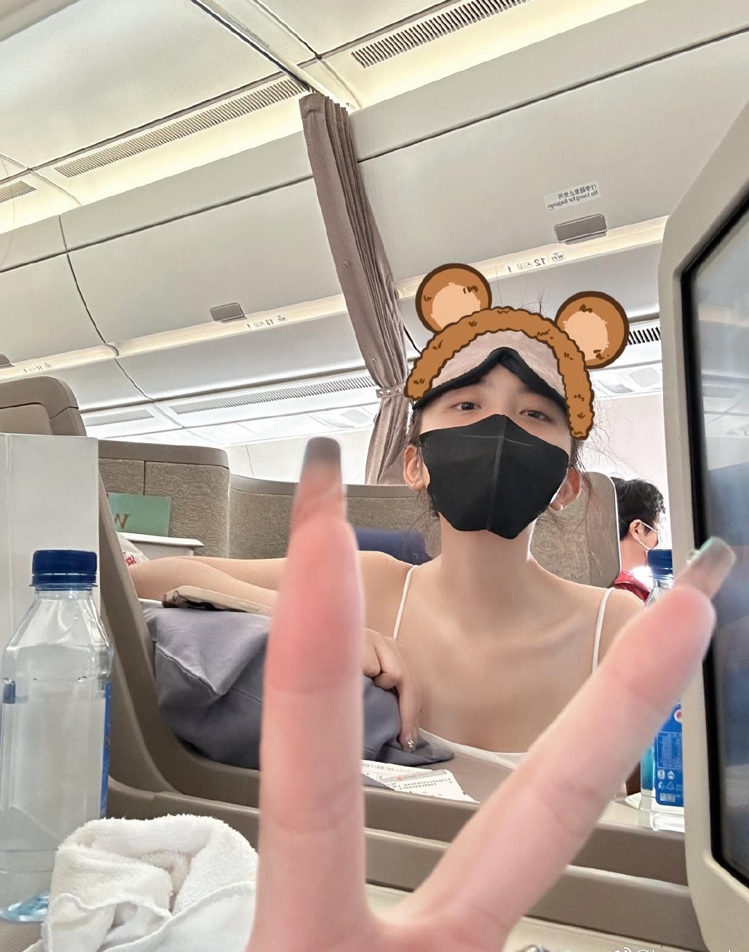 司晓迪爆料檀健次的这个聊天记录，有一个特别有意思的细节。他居然把男方设置成消息