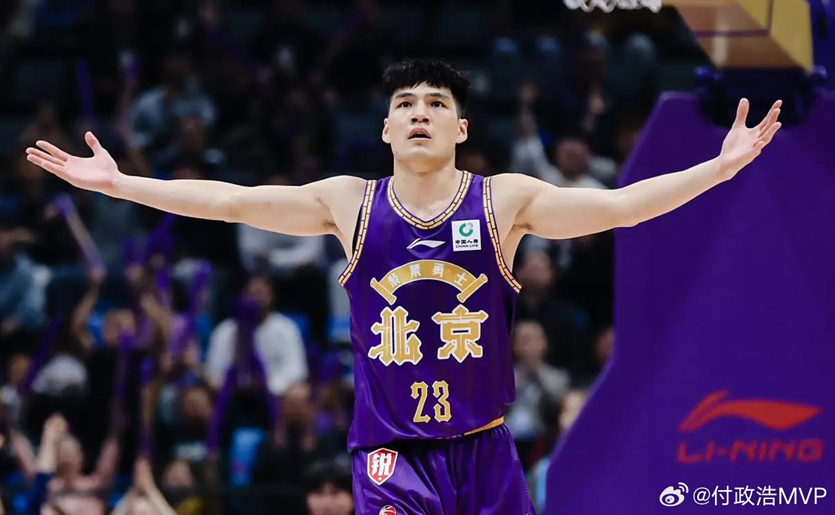 截止到此时此刻（8月24日18点），广东宏远和北控男篮之间关于陈国豪的交易仍是双