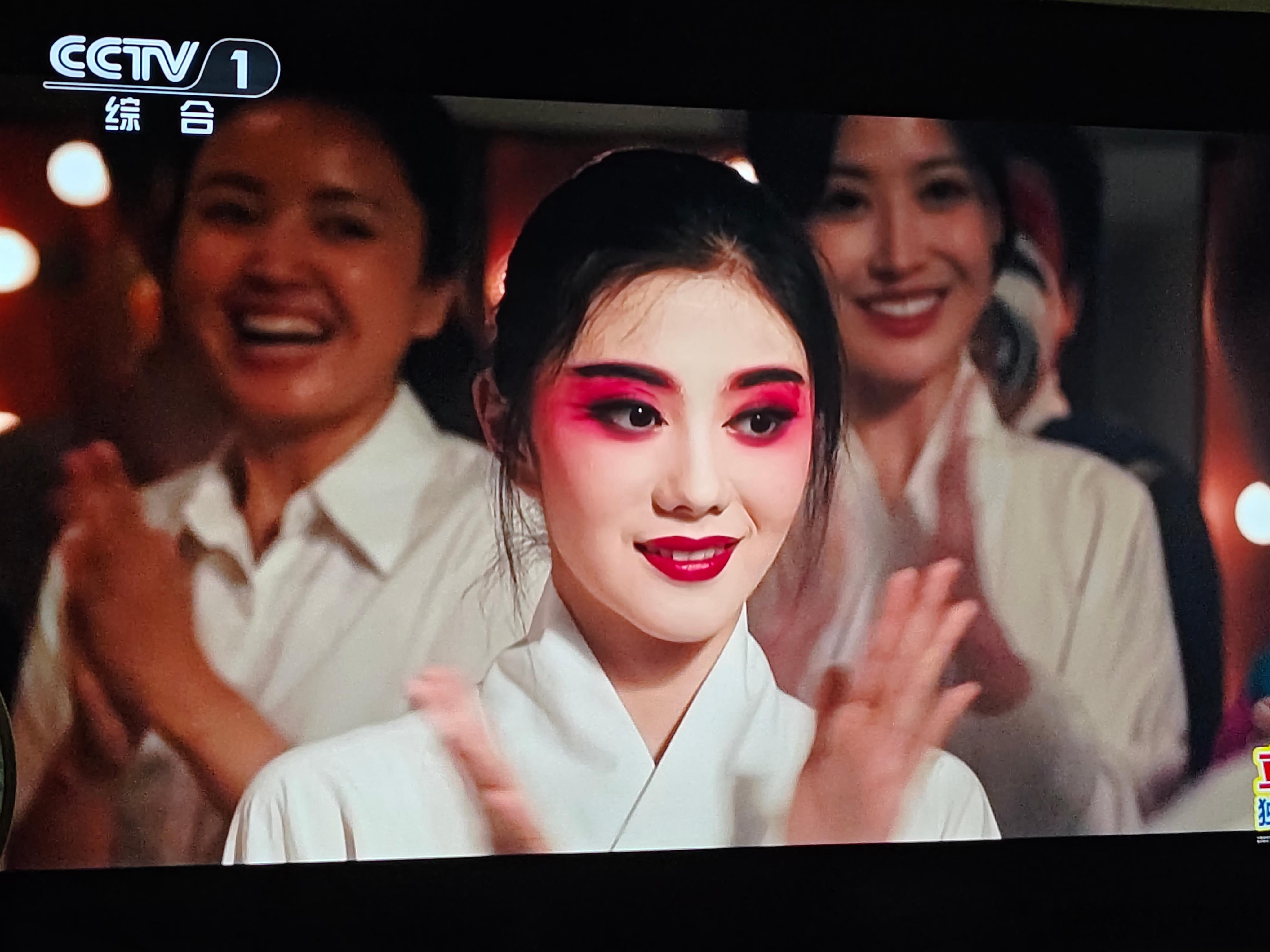 《主角》好长啊，央视综合频道周末又不播，更拉长战线。好希望快点剧终，倒不是期待剧