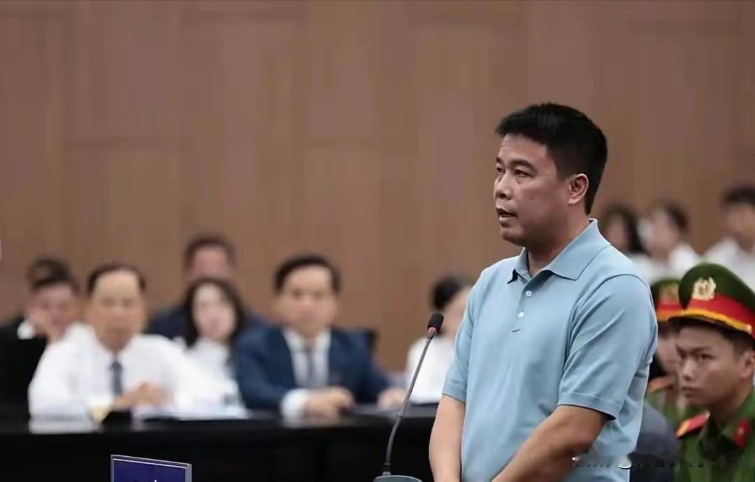 越南地产大鳄被抄家！搜出500多根金条，更有国家领导参与其中！调查人员撬开