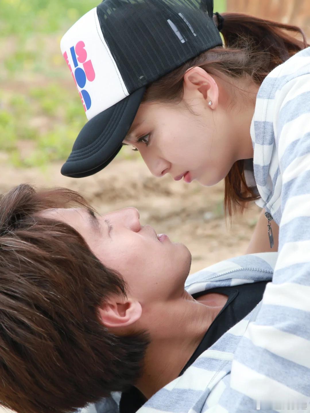 《恋恋不忘》的生图剧照佟丽娅言承旭的默契之作佟丽娅言承旭