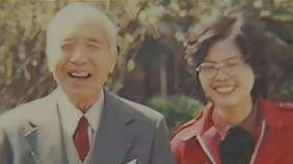 深夜，85岁的医学泰斗邝安堃喝醉了。突然，他抱住23岁的小保姆，亲昵地呼唤着：“