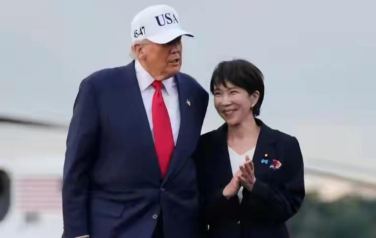 高市也没料到，美国天降噩耗，中美双向夹击日本军工，要顶不住了就在特朗普访华