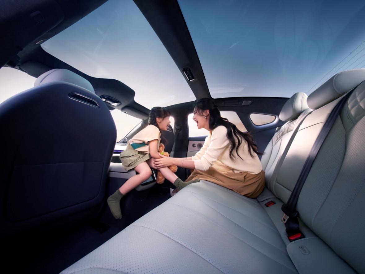 一觉醒来，汽车界已经炸开了锅！2025年国补以旧换新政策发布三条重磅消息，给购