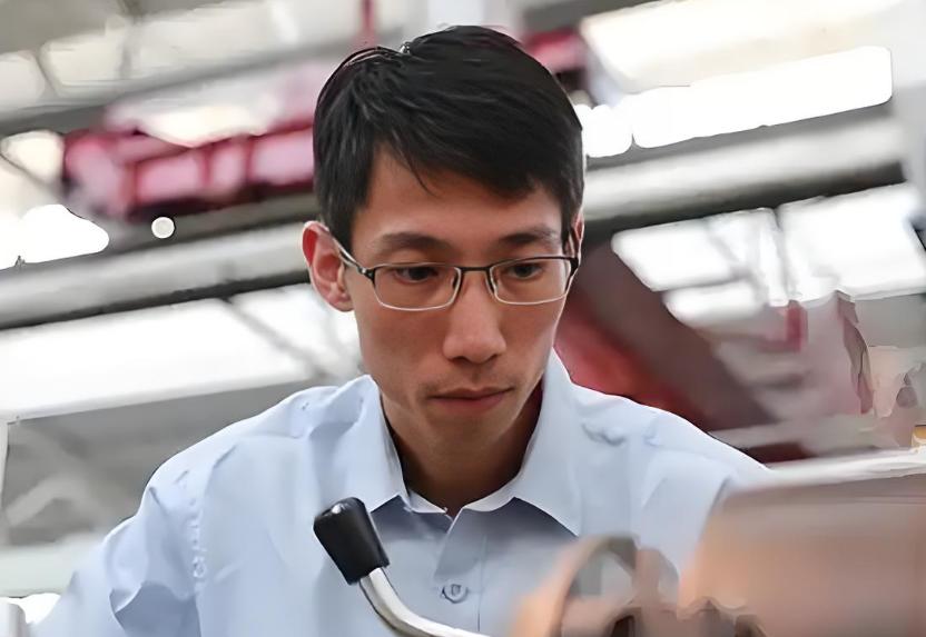 西方严防死守的尖端技术，竟被一个初中生破解！国家奖800万！这些年西方在